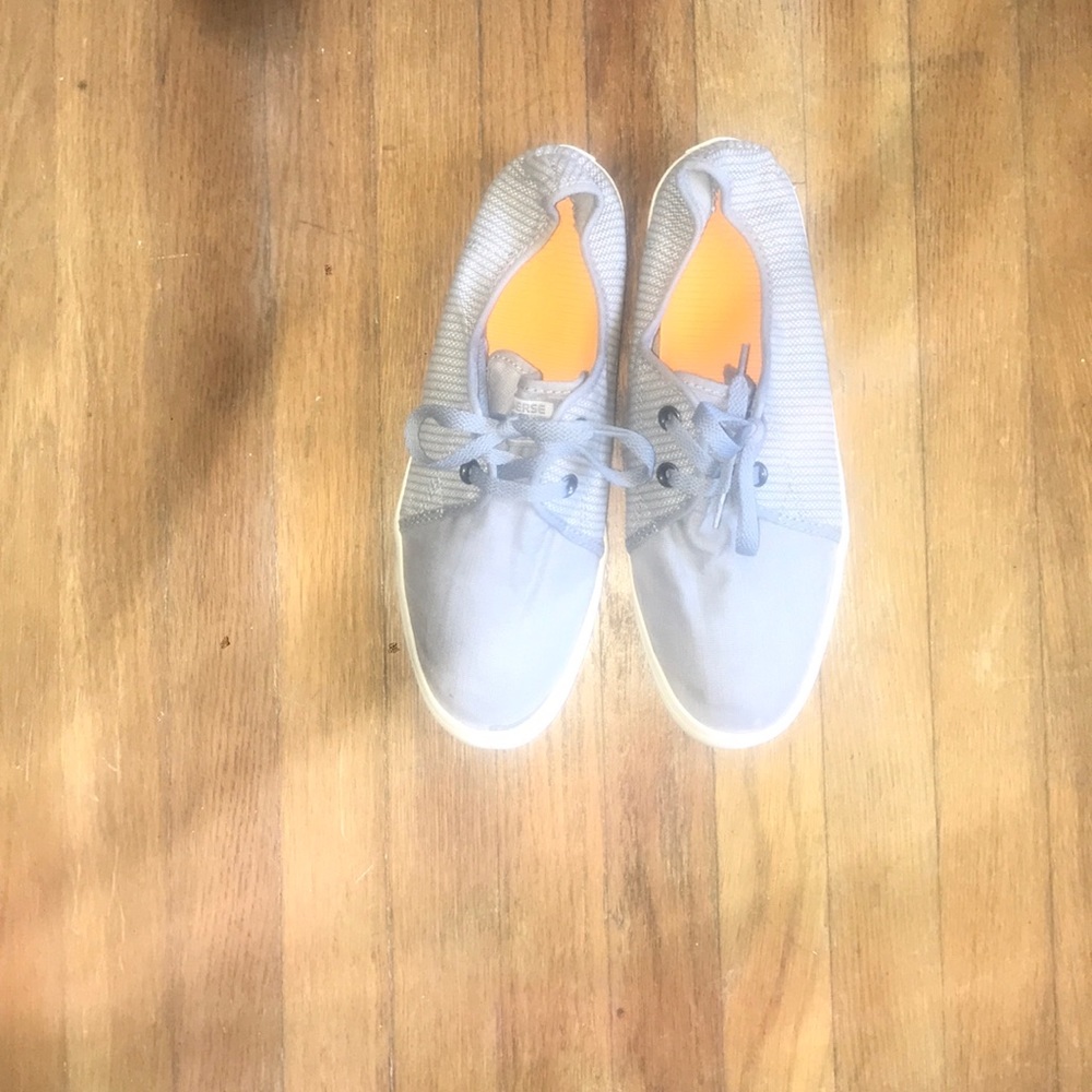 Unisex flyknit converse low sneakers M-8.5/W-10